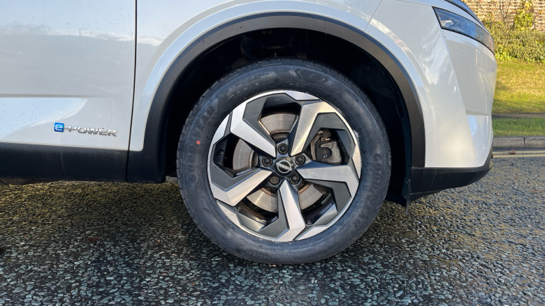 Nissan Qashqai 1.5 E-Power N-Connecta 5dr Auto Hybrid Hatchback